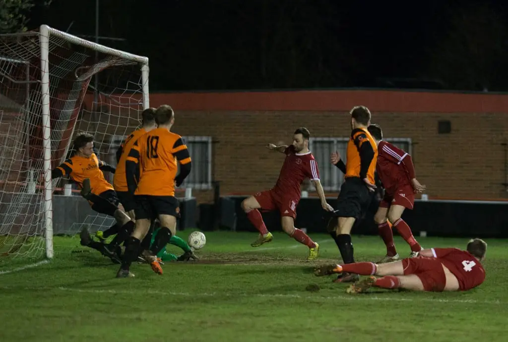 Adam Cornell in front of goal for Bracknell Town against Wokingham & Emmbrook. Photo: Richard Claypole.