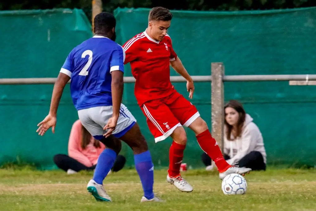 Khalid Senussi of Bracknell Town FC. Photo: Neil Graham.