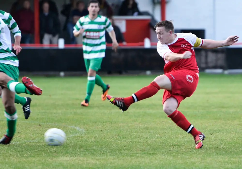 Sam Lawrence playing for Bracknell Town against Thame United in 2014. Photo: Connor Sharod-Southam.