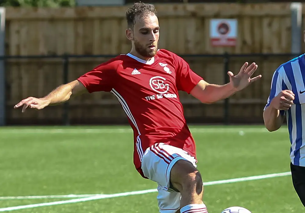 Bracknell Town striker Liam Ferdinand. Photo: Neil Graham.