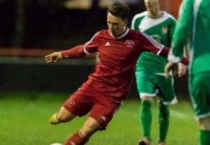 James Suarez. Bracknel Town FC vs Frilsham & Yattendon. Photo: Neil Graham.