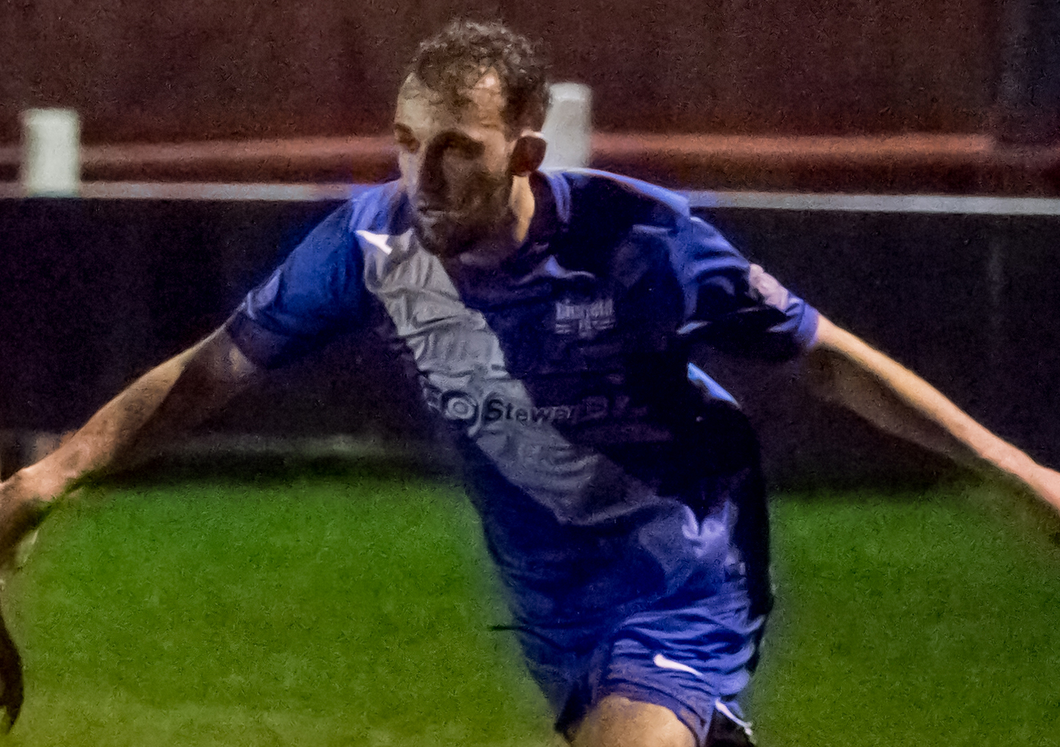Binfield striker Liam Ferdinand. Photo: Neil Graham.
