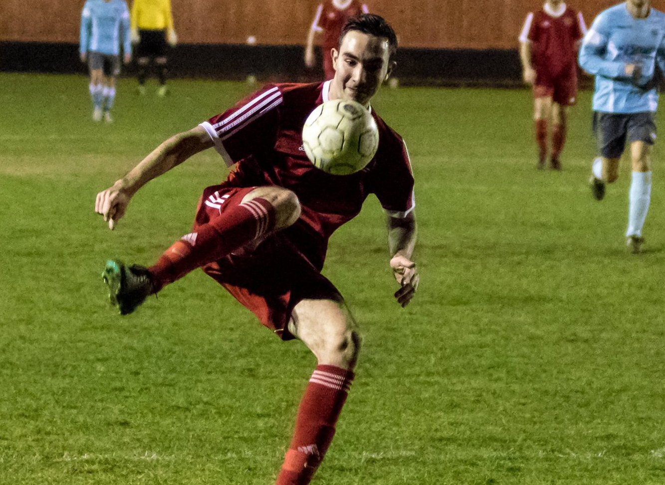 Bracknell Town's Ben Poynter. Photo: Neil Graham.