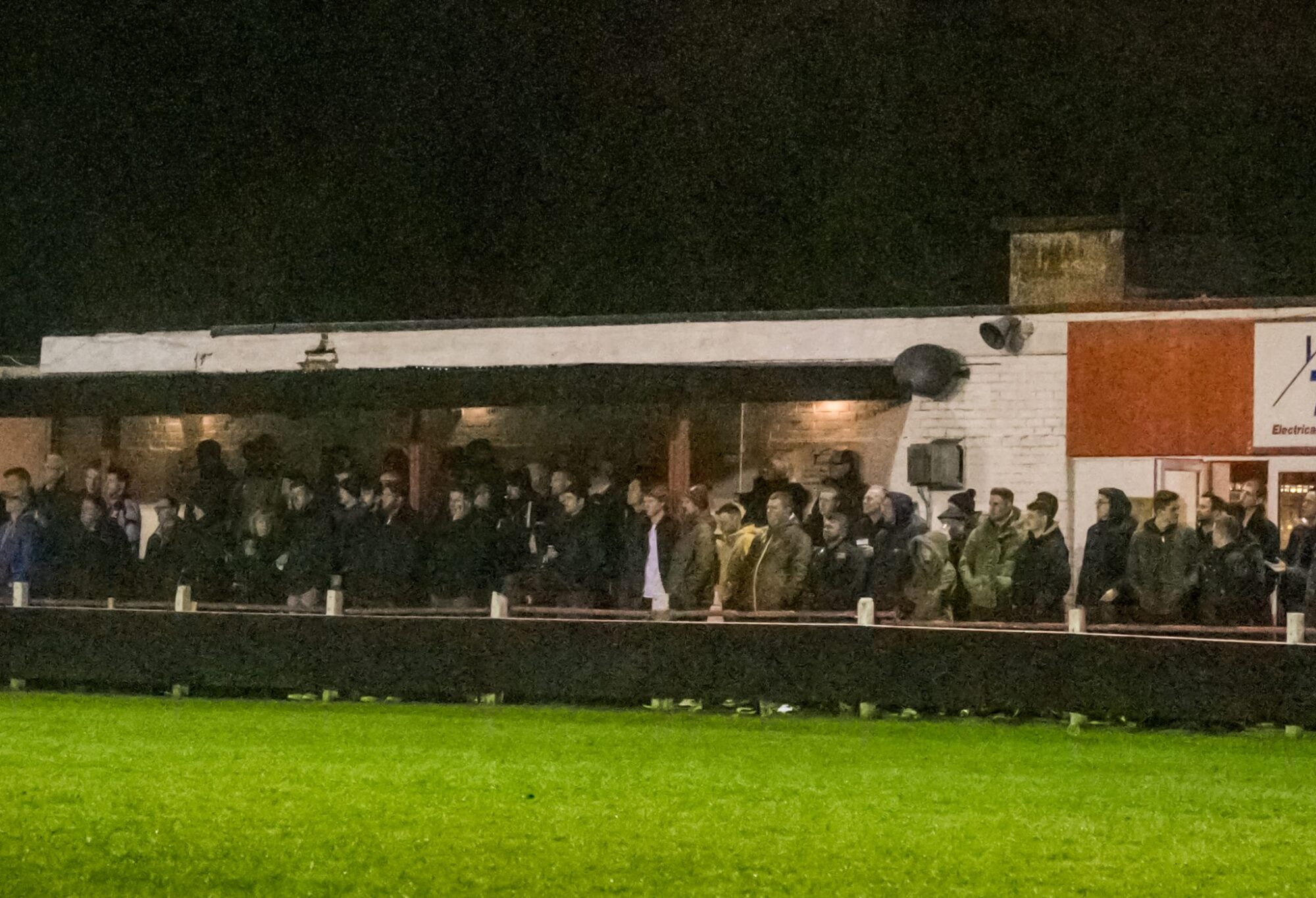 Crowd watching at Larges Lane, Bracknell. Photo: Neil Graham.