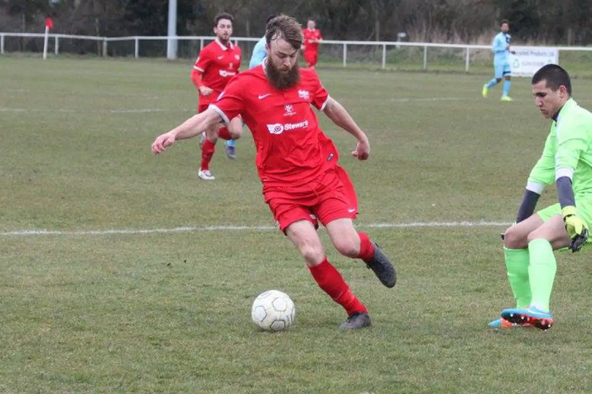 Binfield striker Ethan Jerome. Photo: Richard Milam.
