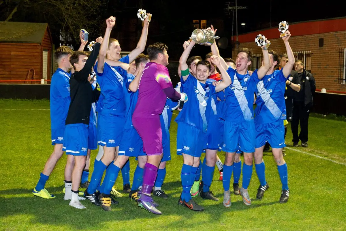 Binfield lift the Fielden Cup Final - 4th May 2016. Photo: Colin Byers.