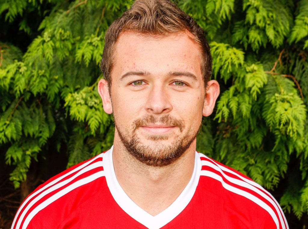Bracknell Town's Dave Hancock. Photo: Neil Graham.