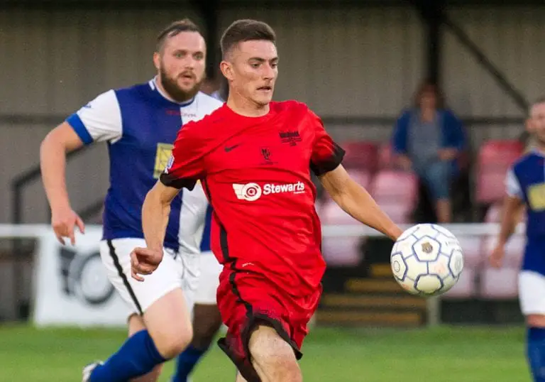 Asa Povey of Binfield FC. Photo: Colin Byers.