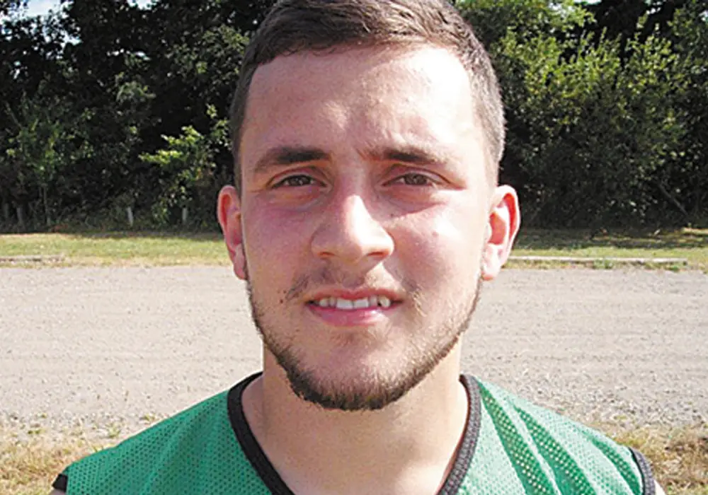Wokingham & Emmbrook FC goalkeeper Ashley East. Photo: Henley Standard.