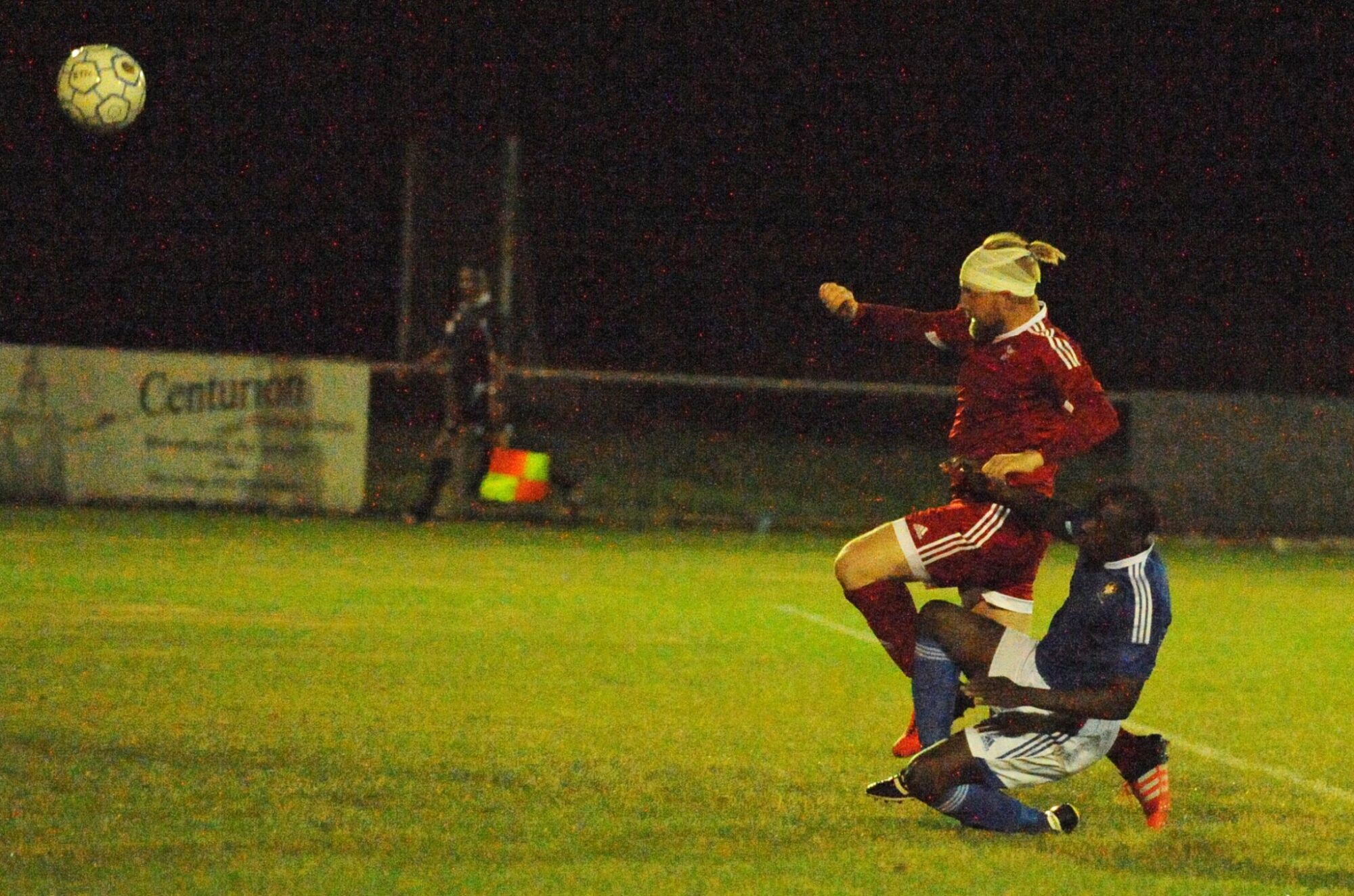 Keeping ahead of the game the battered Callum Whitty tries to get Bracknell something out of the game. Photo: Mark Pugh.