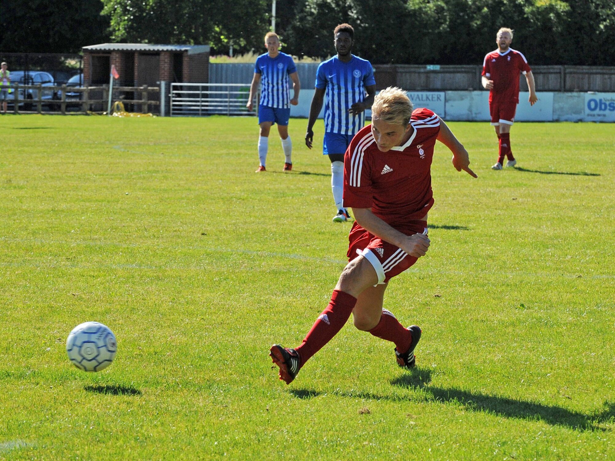 Kennie Chamberlain scores for Bracknell Town. Photo: Mark Pugh.