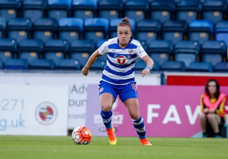 Lois Roche, Reading FC Women midfielder. Photo: Neil Graham.