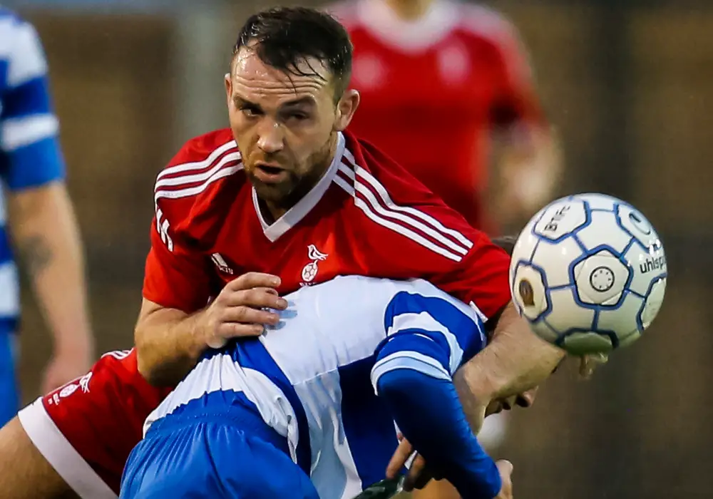 Bracknell Town FC's Jamie McClurg. Photo: Neil Graham.