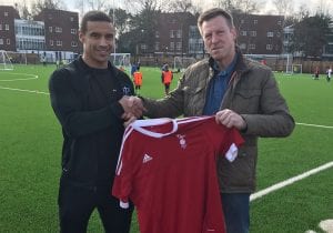 Diak John signs for Bracknell Town. Photo: @bracknelltownfc