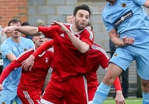 Bracknell Town midfielder Gavin Smith. Photo: Neil Graham.