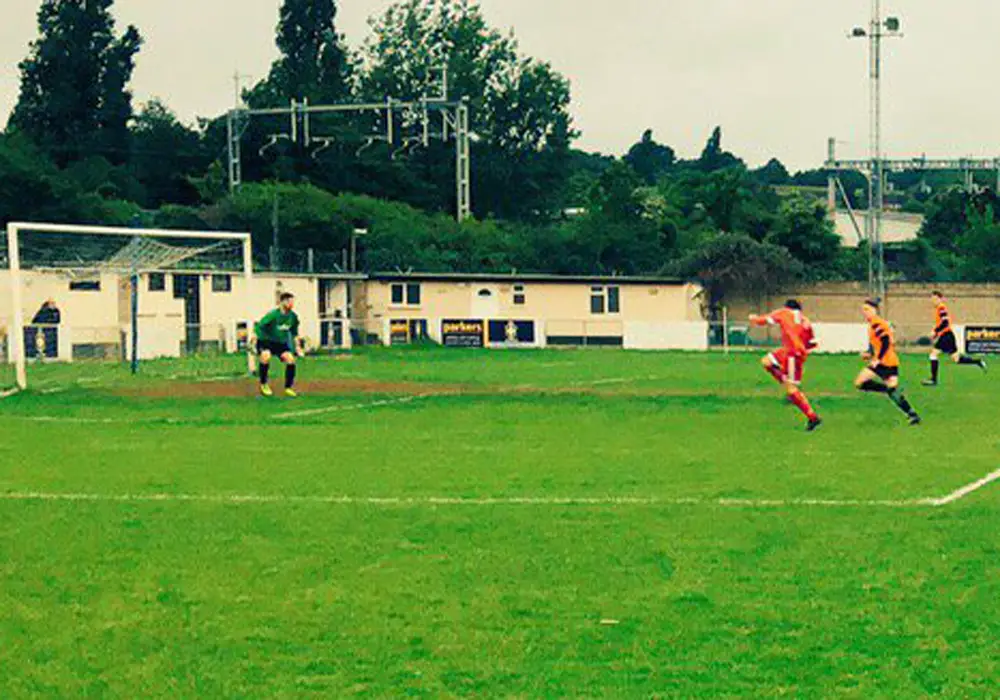 Wokingham & Emmbrook vs Bracknell Town at Scours Lane.