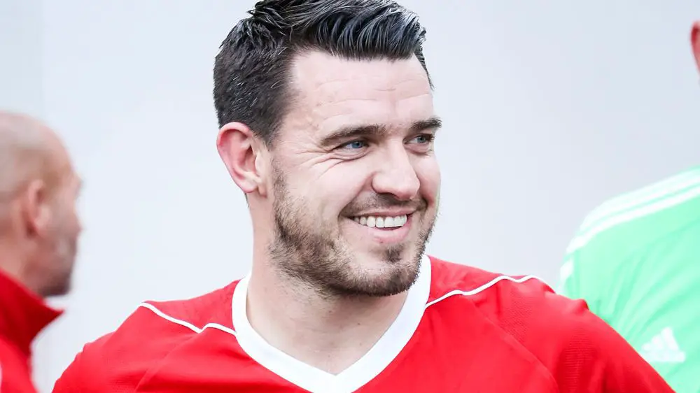 Bracknell Town captain Carl Davies. Photo: Neil Graham.