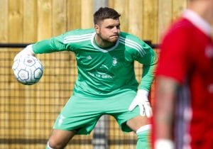 Bracknell Town goalkeeper Chris Grace. Photo: Neil Graham.