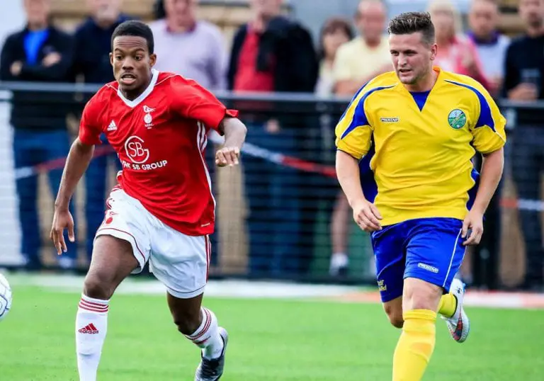 Kensley Maloney for Bracknell Town vs Ascot United. Photo: Neil Graham.