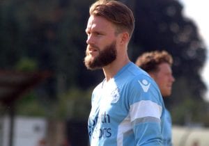Woodley United's Ian Davies. Photo: Peter Toft.