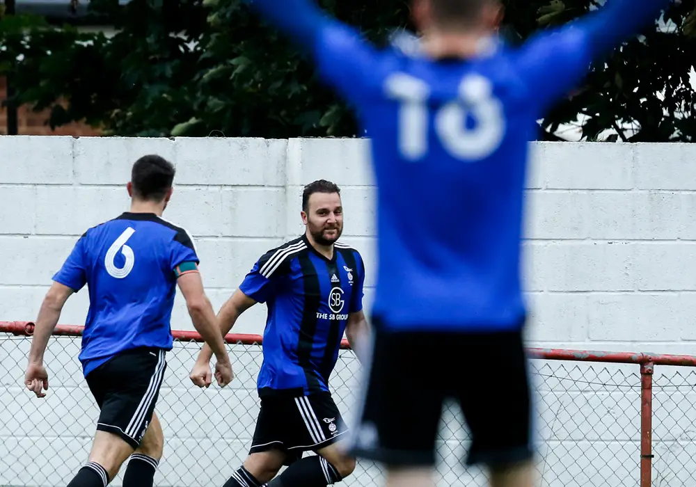 Adam Cornell scores for Bracknell Town. Photo: Neil Graham.