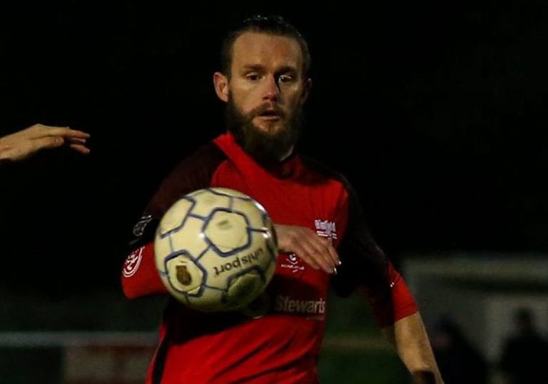 Binfield's Ian Davies Photo: Neil Graham.