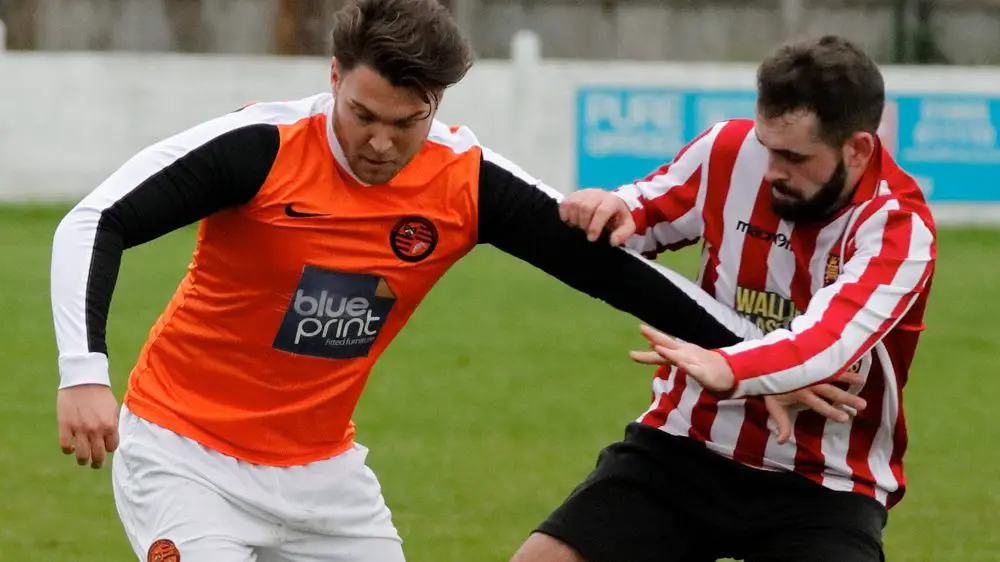 Wokingham & Emmbrook's Nick Bateman against Wallingford Town. Photo: Graham Tabor.