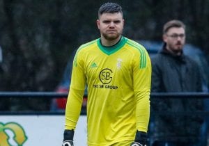 Bracknell Town goalkeeper Chris Grace. Photo: Neil Graham.
