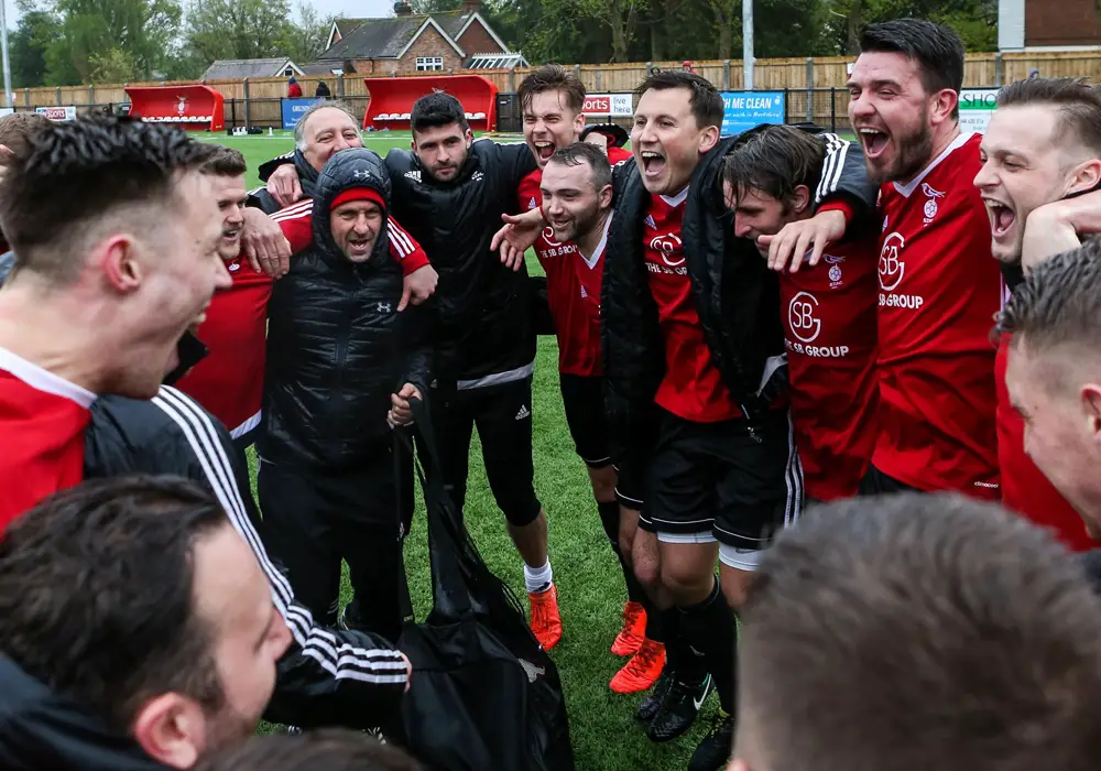 Bracknell Town celebrate promotion. Photo: Neil Graham.