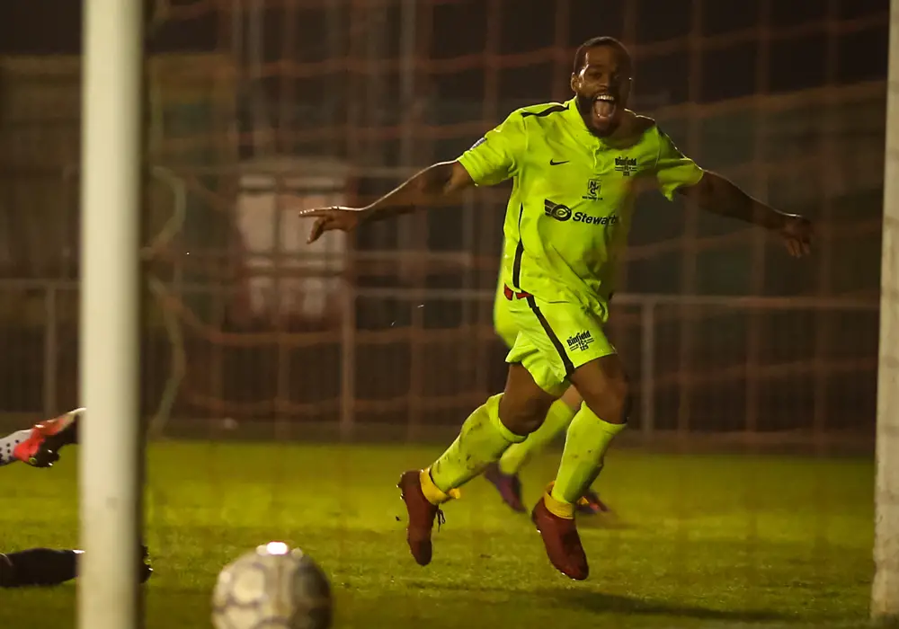 Sanchez Commock scores for Binfield FC. Photo: Neil Graham.