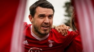 Bracknell Town player manager Carl Davies. Photo: Neil Graham.