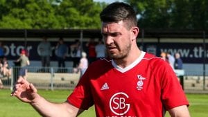 Cropped Carl Davies Bracknell Town.jpg