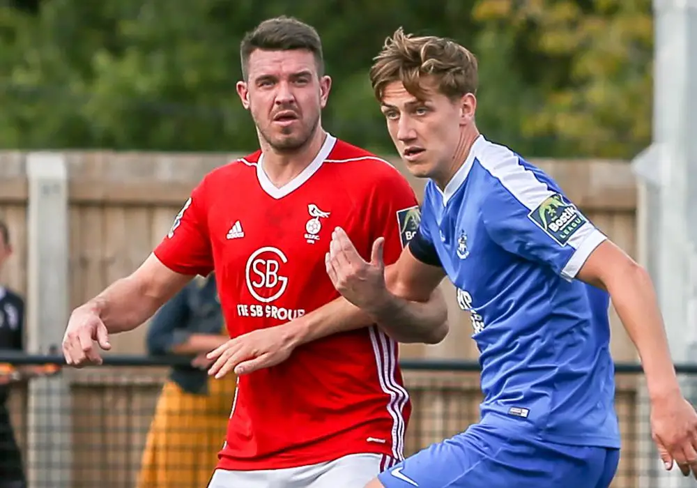Bracknell Town vs Northwood at Larges Lane. Photo: Neil Graham.