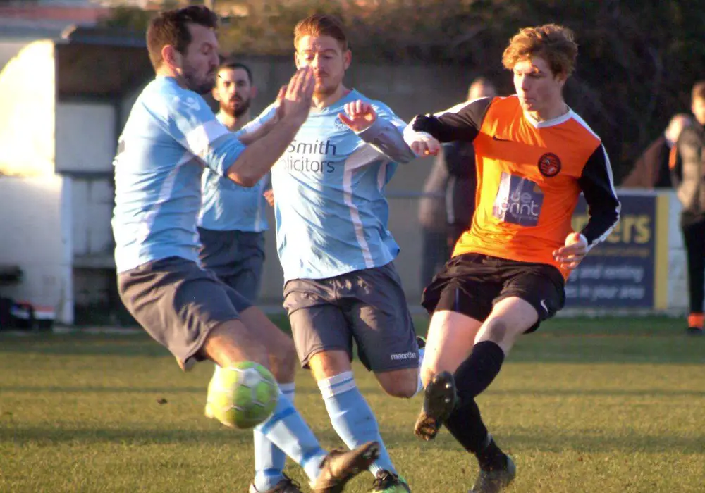 Woodley United vs Wokingham and Emmbrook. Photo: Peter Toft.