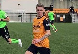 Dan Roberts playing for Slough Town. Photo: Scott McNeish.