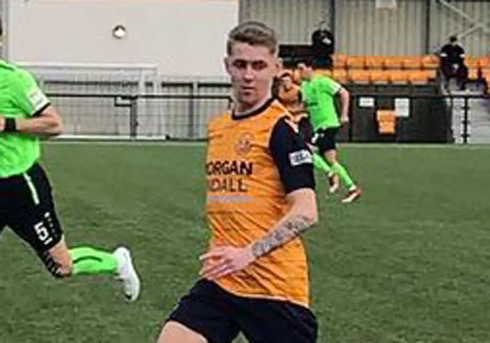 Dan Roberts playing for Slough Town. Photo: Scott McNeish.