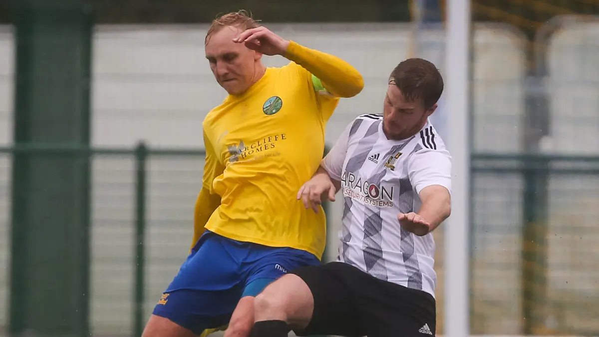 Louis Bouwers playing for Ascot United against Abbey Rangers. Photo: Neil Graham / ngsportsphotography.com