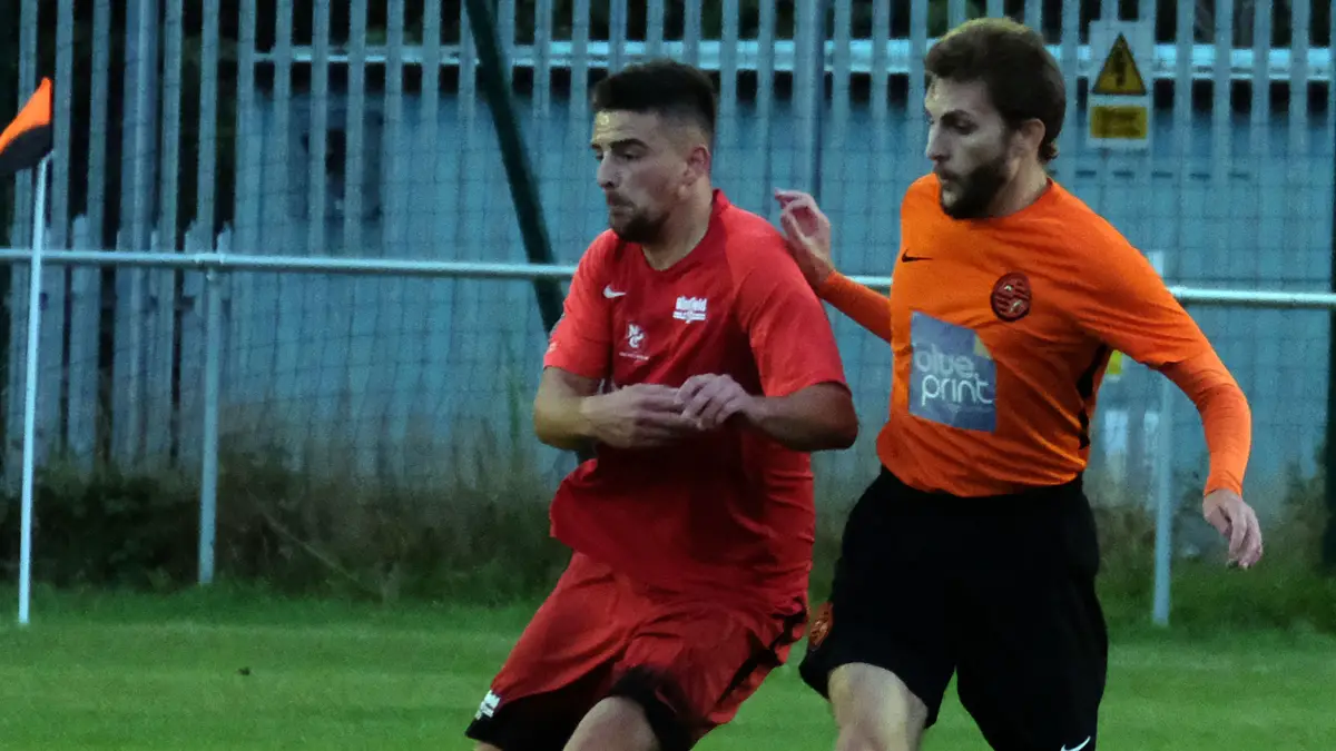 Josh Howell (Binfield) and Will Day (Wokingham & Emmbrook) compete. Photo: Andrew Batt.