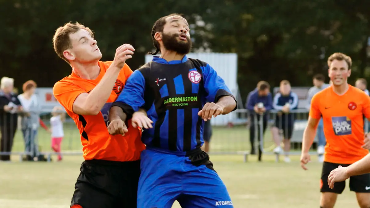Wokingham Emmbrook vs AFC Aldermaston. Photo: Graham Tabor.