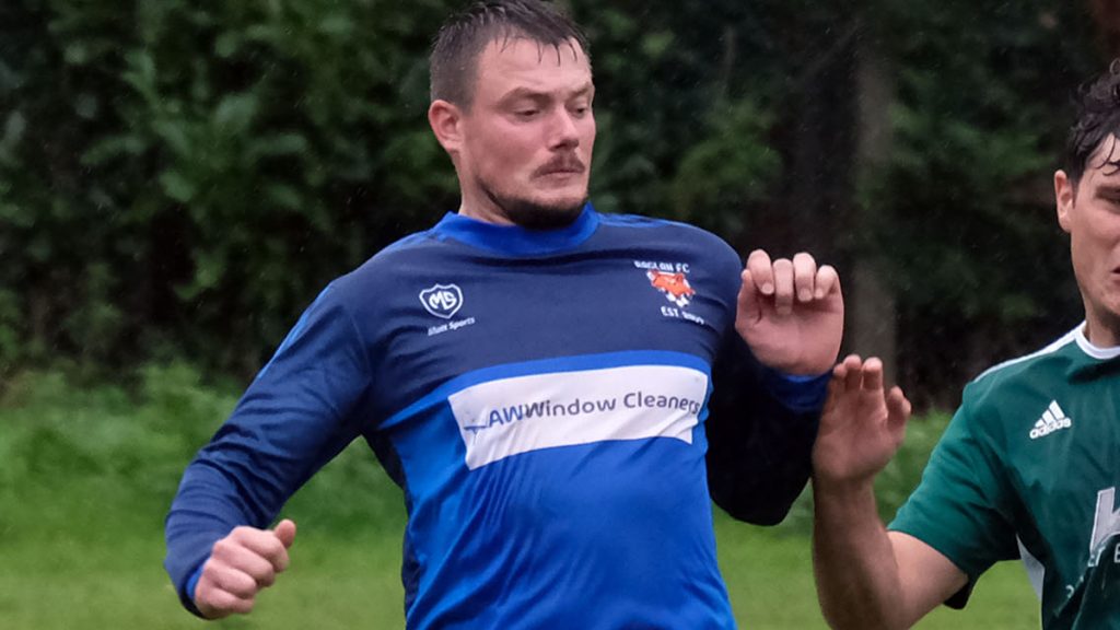 Raglan in Bracknell Sunday League action