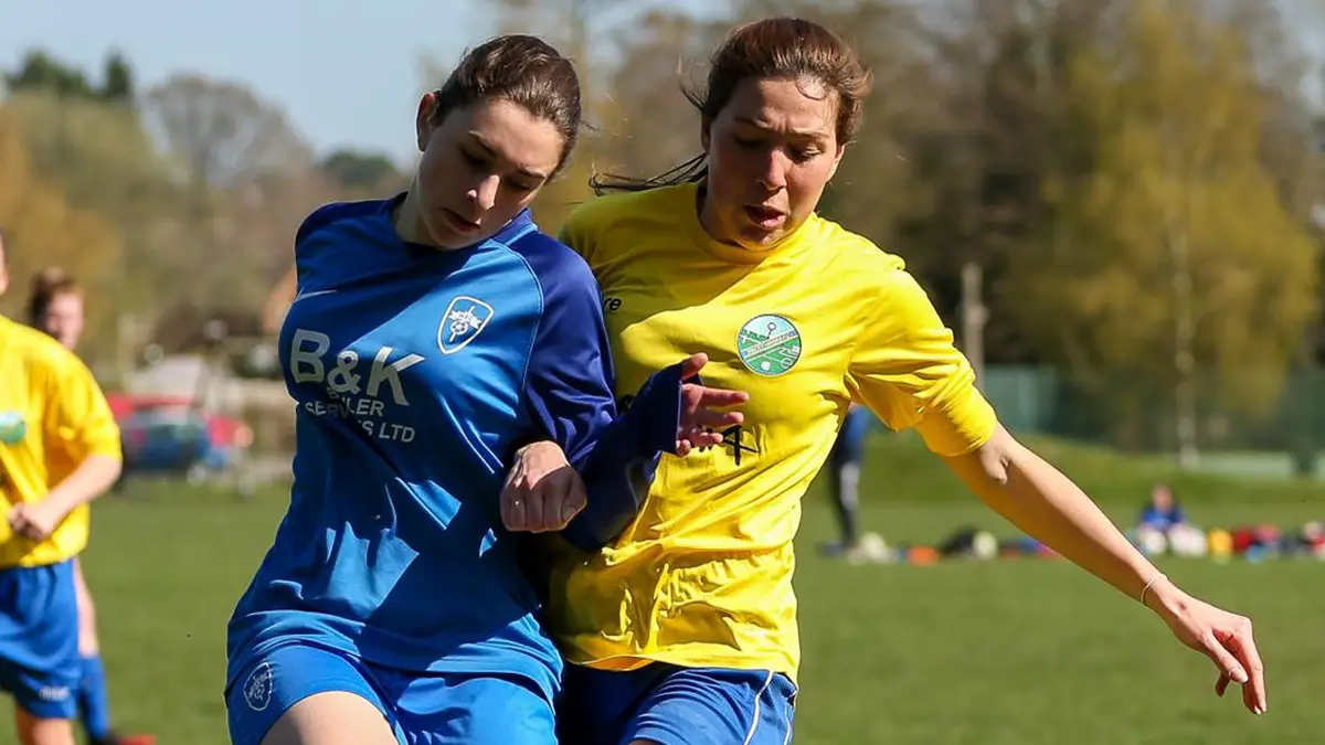 Ascot United v Hawley Ladies Photo: Neil Graham / ngsportsphotography.com