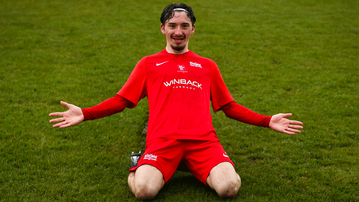 Ollie Harris celebrates his goal for Binfield. Photo: Neil Graham / ngsportsphotography.com
