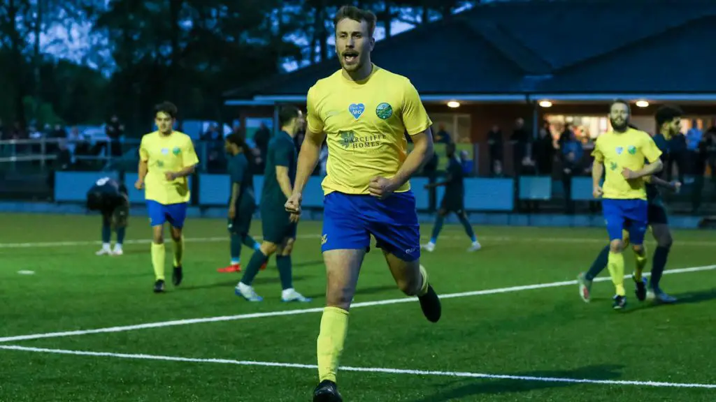 Ascot United's Harry Laflin celebrates. Photo: Neil Graham / ngsportsphotography.com