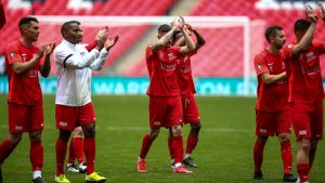 Binfield players applaud their supporters at Wembley. Photo: Neil Graham / ngsportsphotography.com