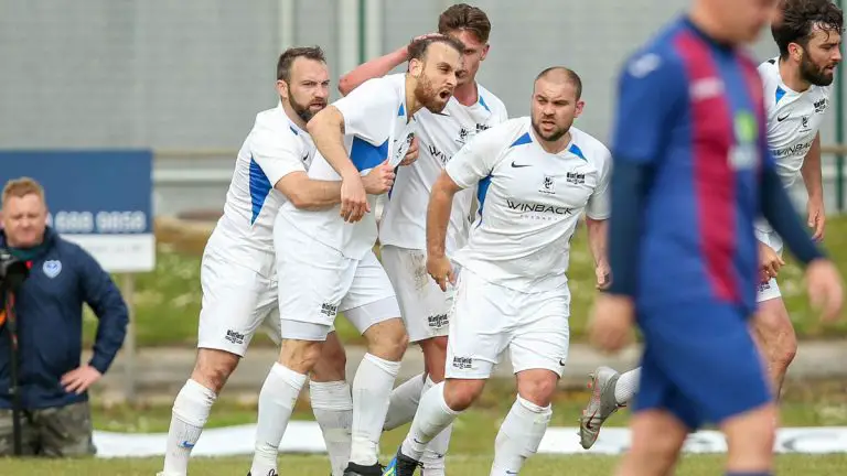 Liam Ferdinand roars with delight as Binfield equalise in the FA Vase semi-final. Photo: Neil Graham / ngsportsphotography.com