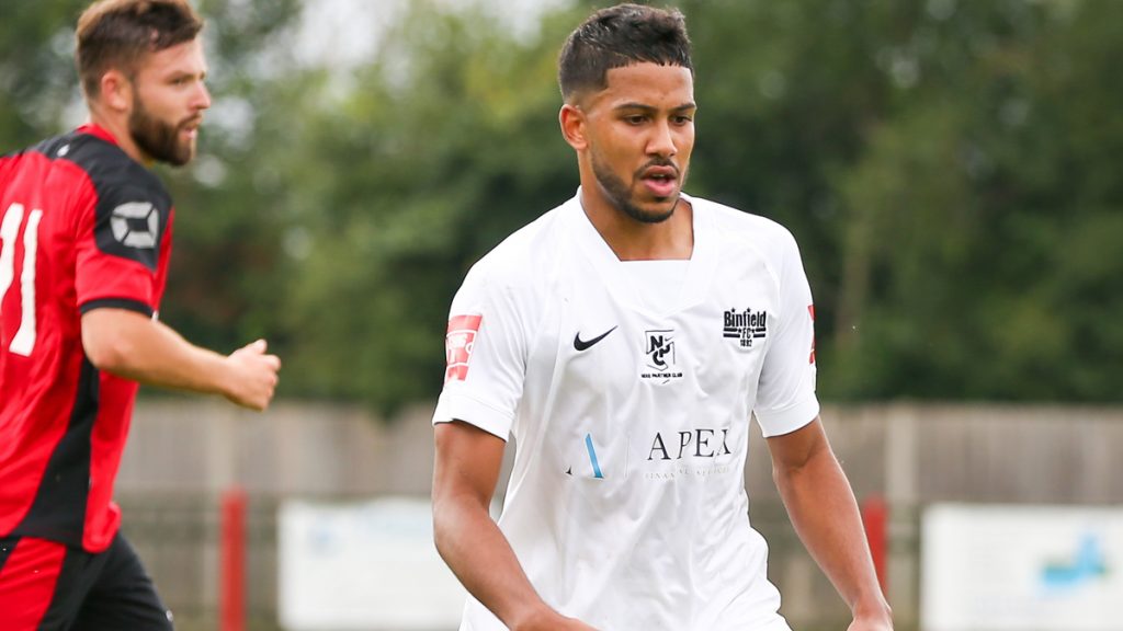 Binfield midfielder Kian Duncan. Photo: Neil Graham / ngsportsphotography.com