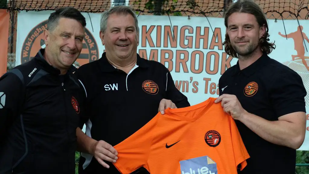 Mark Ashwell (left), Steve Williams (centre) and new Wokingham & Emmbrook manager Elliott Whitehouse. Photo: Andrew Batt.