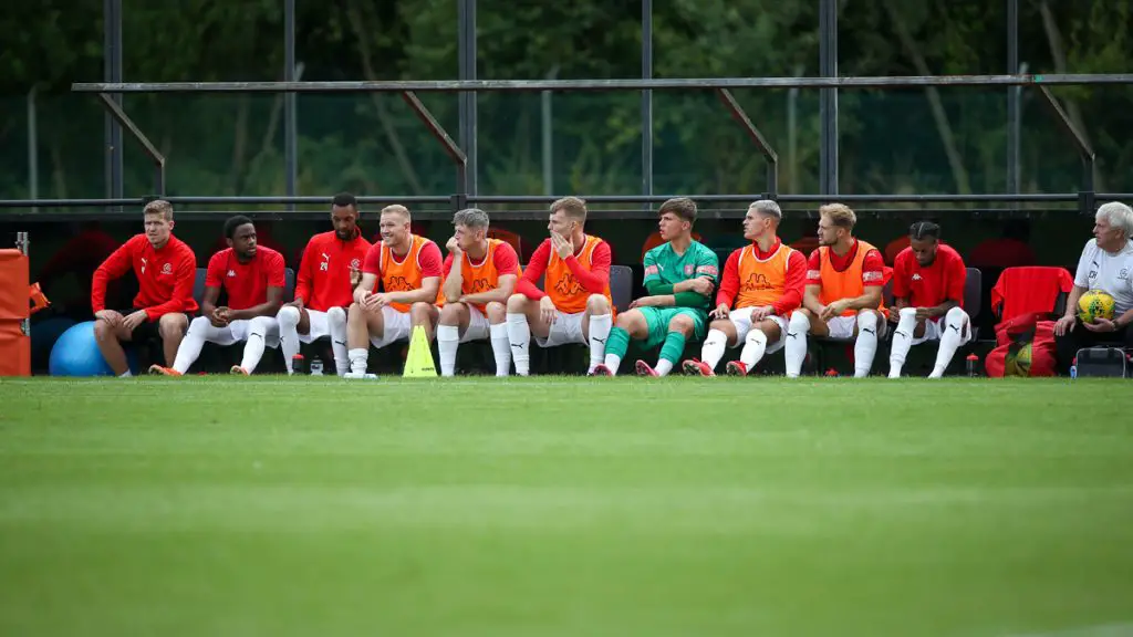 A long bench!. Photo: Neil Graham / ngsportsphotography.com