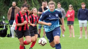 Rosie Page Smith in action for Caversham United in the Womens FA Cup