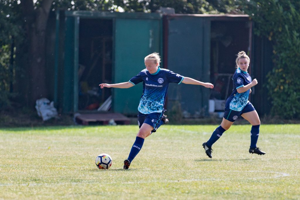 Emma Hopkins in action for Caversham United. Photo: Oakmist Photography